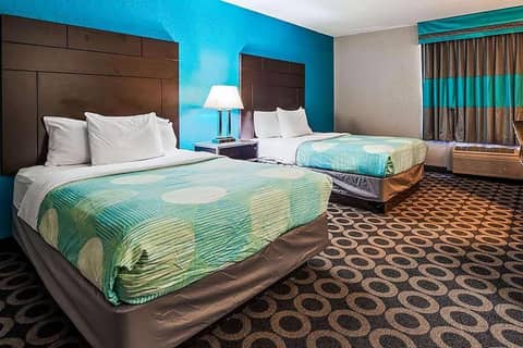 Travelodge by Wyndham San Antonio Downtown Northeast — hotel room