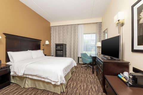 Hampton Inn & Suites Cleveland-Airport/Middleburg Heights — photo 4