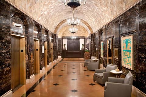 Hilton New Orleans / St. Charles Avenue — recepcion & lobby