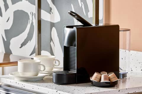 the Deutz, a Tribute Portfolio Hotel — kitchen