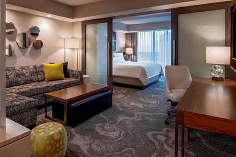 The Westin Oaks Houston at the Galleria — hotel room