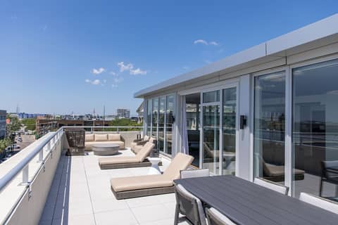 The Palmetto Hotel — roof