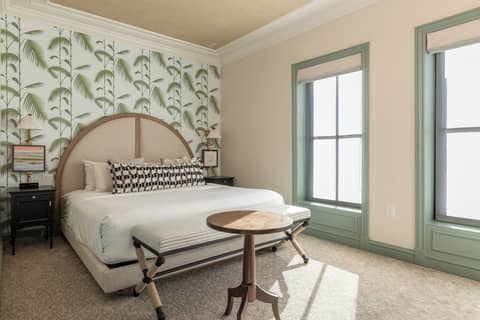 The Palmetto Hotel — hotel room