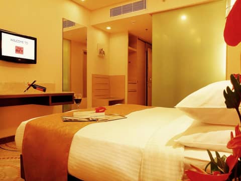 The Metropolitan Hotel & Spa New Delhi — photo 8