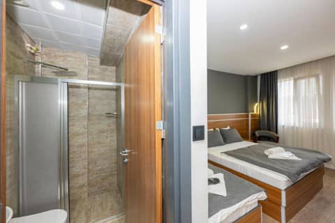 mayza otel — bathroom