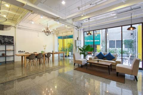 Pula Silom — recepcion & lobby