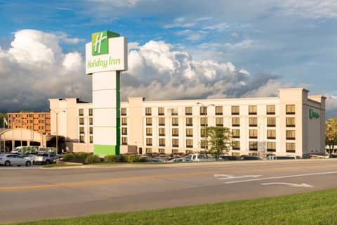 Holiday Inn Cleveland - South Independence by IHG — photo 9