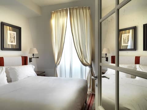 Marquis Faubourg Saint Honoré - Small Luxury hotels of the World — hotel room