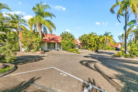 Comfort Inn North Brisbane — parking
