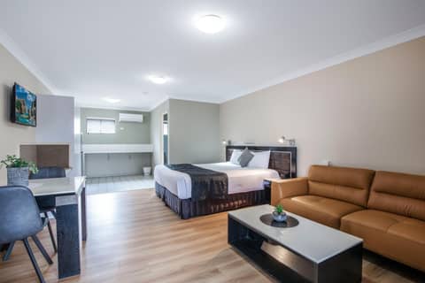 Comfort Inn North Brisbane — hotel room