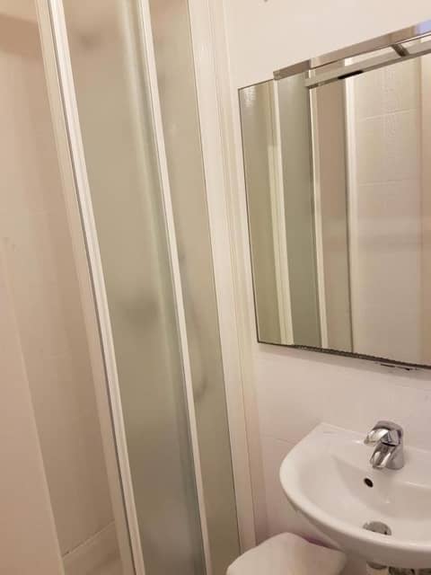 Al Portico Guest House — bathroom