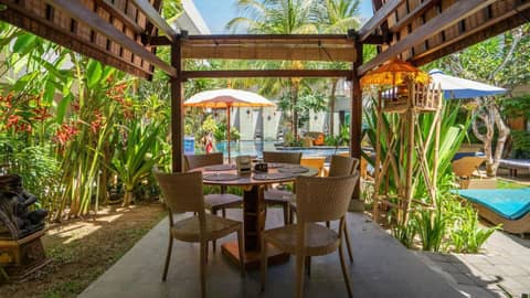 Abian Harmony Hotel — dining