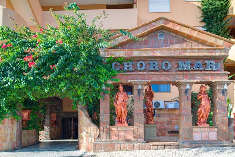 Choromar Apartments — building