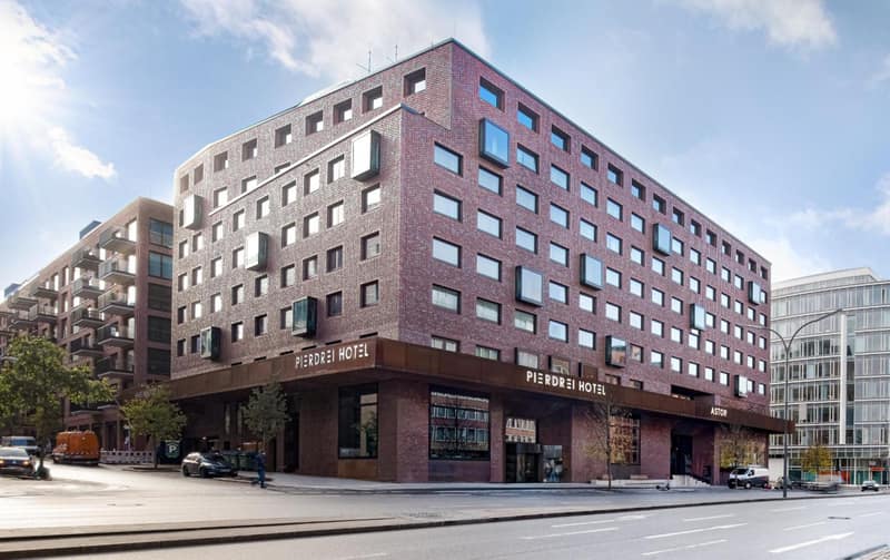 PIERDREI Hotel HafenCity Hamburg — building