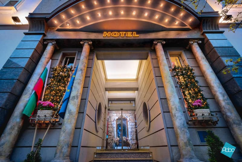 Art 'Otel — building