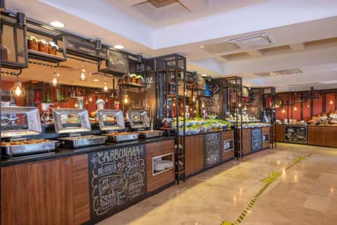 Armas Labada — dining