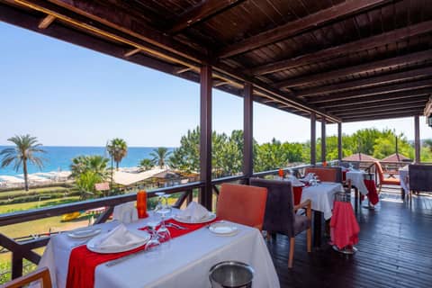 Armas Labada — dining