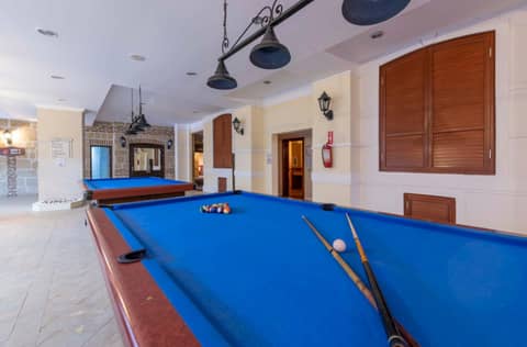 Armas Labada — activities & amenities