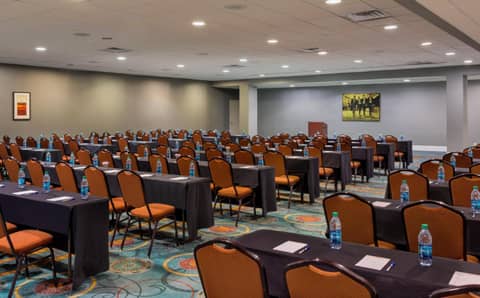 Holiday Inn Express Nashville-Downtown - Broadway by IHG — photo 7