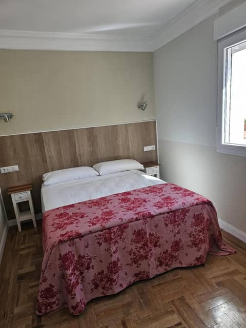 Apartamentos Mayor Centro — hotel room