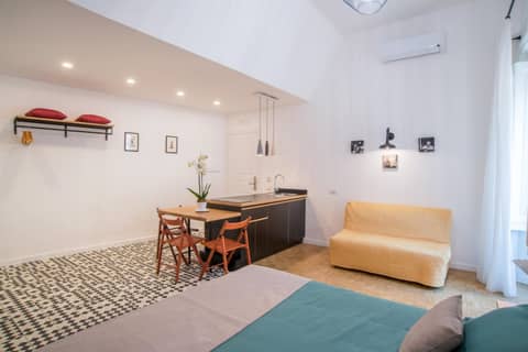 Napoliamo Guest House — hotel room