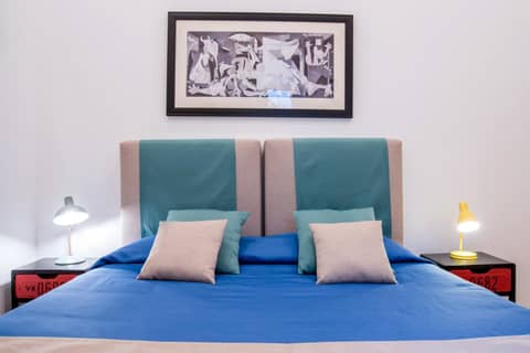 Napoliamo Guest House — bedroom