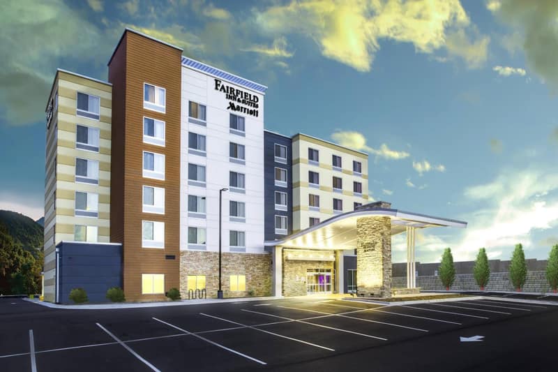 Fairfield Inn & Suites by Marriott Asheville Tunnel Road — building