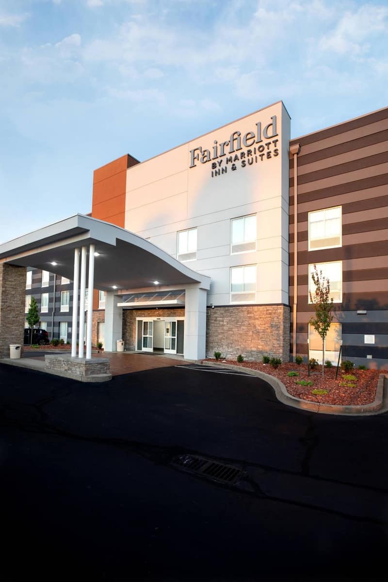 Fairfield by Marriott Inn & Suites Louisville Airport — building