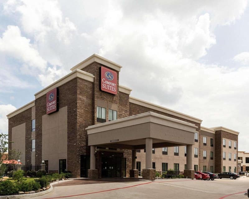 Comfort Suites near Westchase on Beltway 8 — building