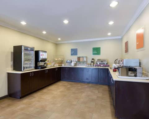 Comfort Suites near Westchase on Beltway 8 — photo 5
