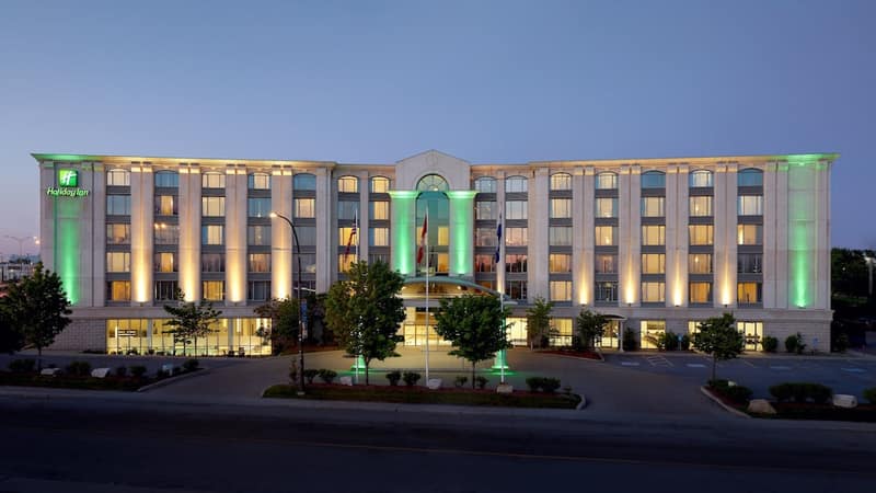 Holiday Inn & Suites Montreal Airport by IHG — photo 1