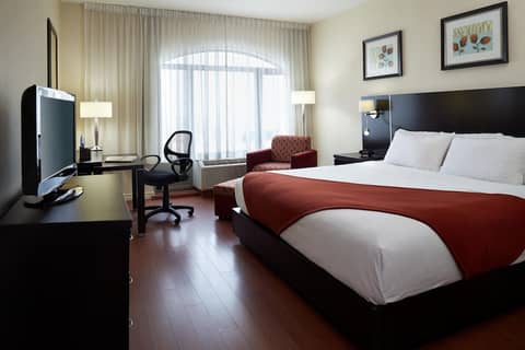 Holiday Inn & Suites Montreal Airport by IHG — photo 6