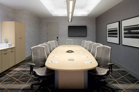 Holiday Inn & Suites Montreal Airport by IHG — photo 7