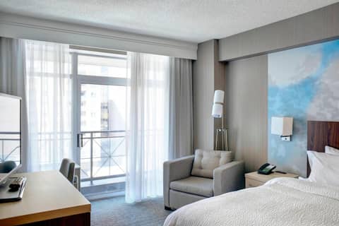 Courtyard by Marriott Toronto Downtown — photo 9
