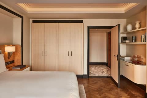 Claridge's, Maybourne — hotel room
