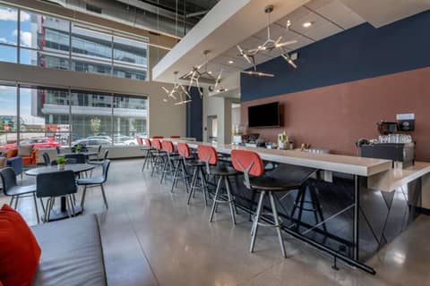Vīb Hotel by Best Western Denver RiNo — photo 9