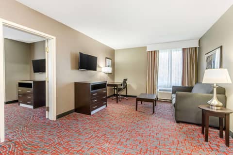 Comfort Inn & Suites North Charleston - Northwoods — photo 7
