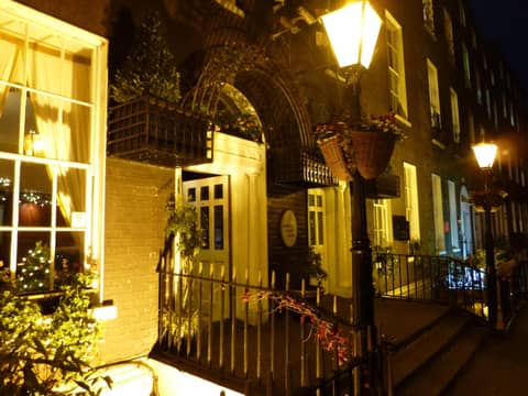 Russell Court Hotel — photo 4