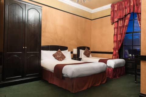 Russell Court Hotel — photo 8