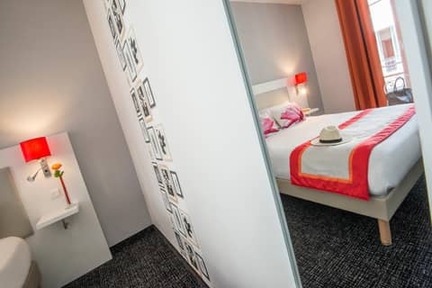 Hôtel Amaryllis — hotel room