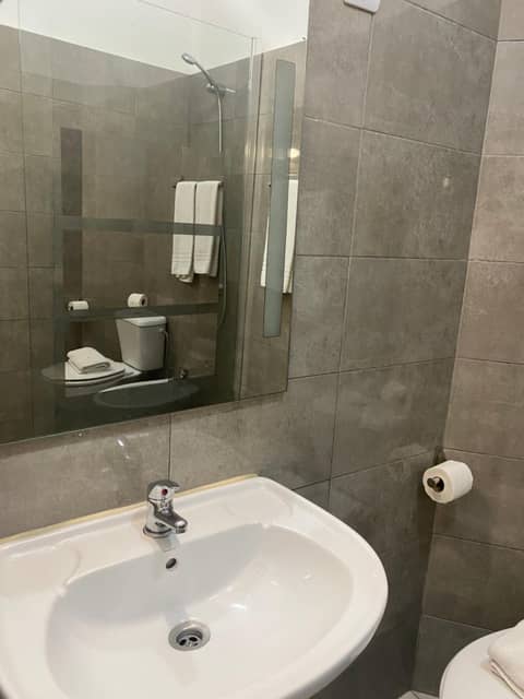 GuestHouse Marquês — bathroom