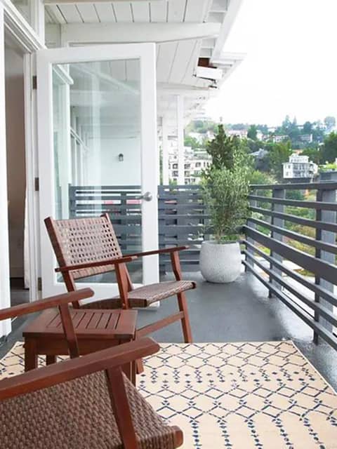 Hollywood Hills Hotel — balance & terrace