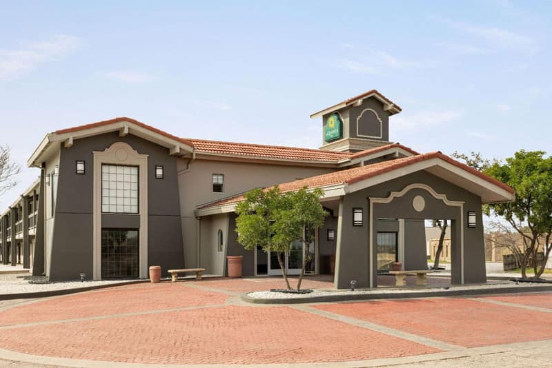 La Quinta Inn by Wyndham San Antonio Lackland — building