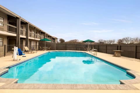 La Quinta Inn by Wyndham San Antonio Lackland — photo 2