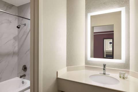 La Quinta Inn by Wyndham San Antonio Lackland — photo 4