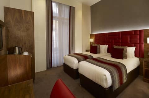 Norfolk Towers Paddington — hotel room