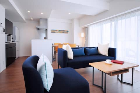 Oakwood Apartments Nishi-Shinjuku Tokyo — hotel room
