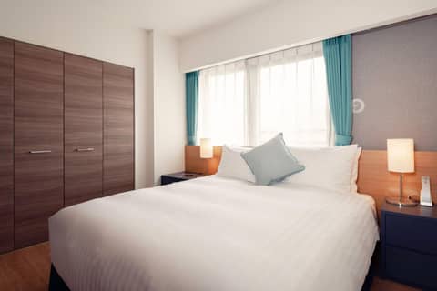 Oakwood Apartments Nishi-Shinjuku Tokyo — hotel room