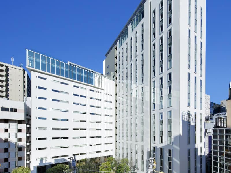 Shinjuku Granbell Hotel — building