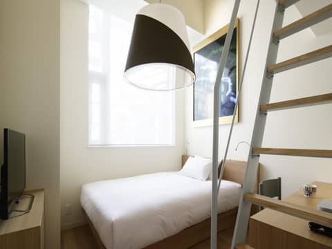 Shinjuku Granbell Hotel — hotel room